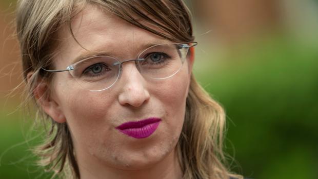 Chelsea Manning, hospitalizada tras intentar quitarse la vida en prisión