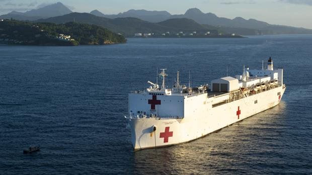 El buque hospital Comfort, de la Marina de EE.UU., que será enviado al puerto de Nueva York
