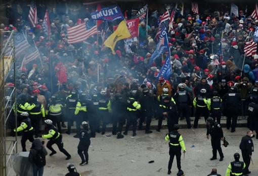 Police face protesters