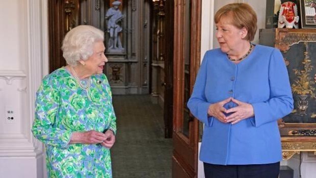 La Reina y la canciller en el Palacio de Windsor