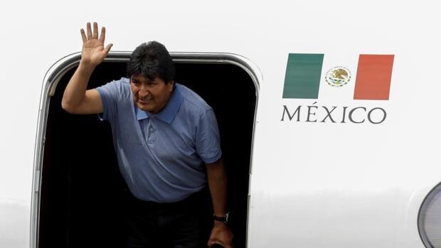 Detienen a dos excomandantes en Bolivia por forzar la salida de Evo Morales  del poder