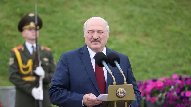 Lukashenko amenaza con inundar la UE con una marea de inmigrantes