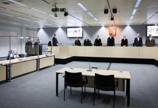 Itzehoe's courtroom at the start of the 96-year-old Furchner trial