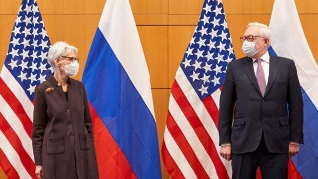 EE.UU. y Rusia rebajan la tensión en Ucrania con un primer acercamiento