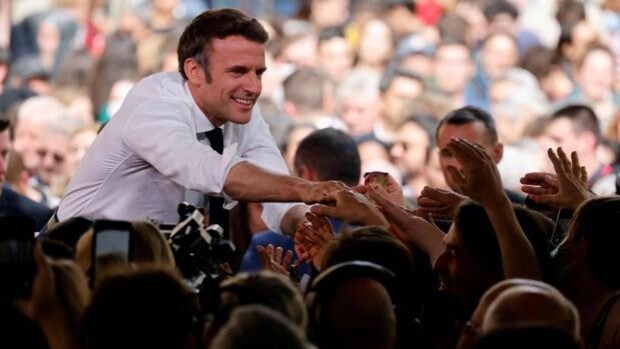 Macron y Le Pen se dedican críticas apocalípticas al cerrar la campaña