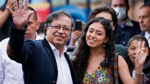 Colombia vota en calma en unas elecciones históricas