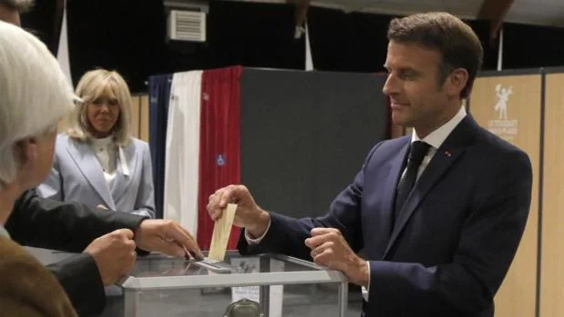 Terremoto político en Francia: Macron, incapaz de frenar el avance de los extremismos