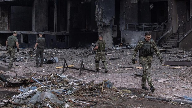 Rusia bombardea el centro de Kiev mientras los líderes mundiales se reúnen en Alemania