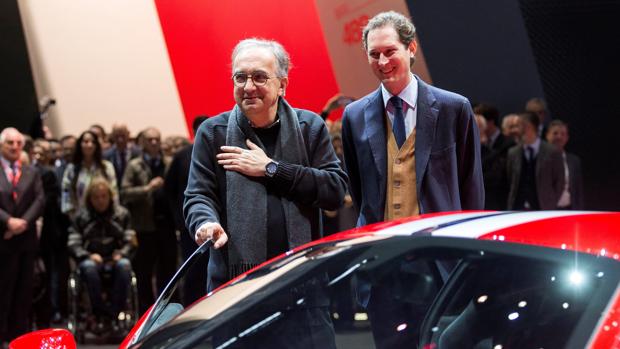 Sergio Marchionne (i), consejero delegado de FCA