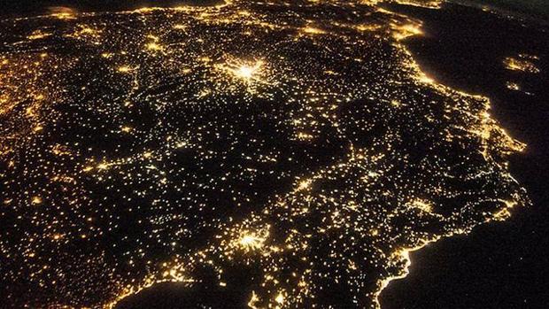 Los Ayuntamiento de Montreal y Quebec han decidido modificar su plan de alumbrado público