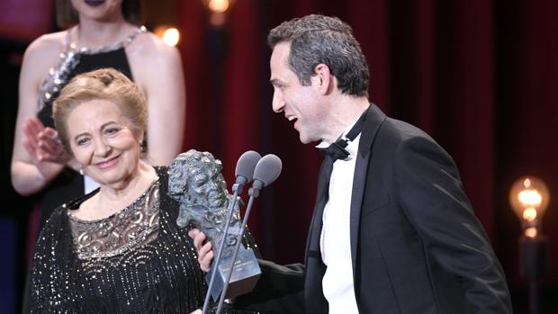 Julita Salmerón y su hijo Gustavo en los Goya