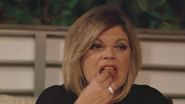 Terelu Campos devora una croqueta en «Las Campos»