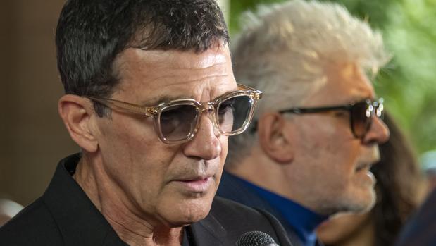 Antopnio Banderas y Pedro Almodóvar, en el Festival de Cine de Toronto