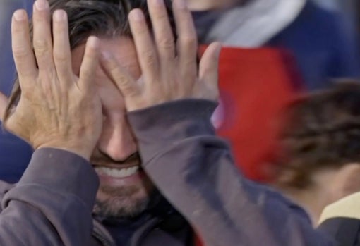 Bustamante cries in Segovia