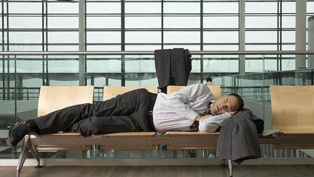 El cambio de husos horarios es una causa principal del jet-lag