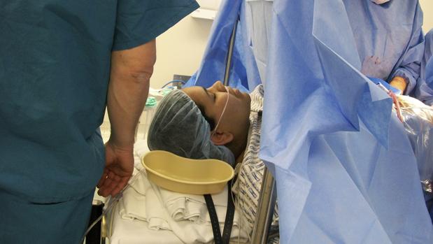 Sarah, la mujer con dos úteros que consiguió gestar dos bebés