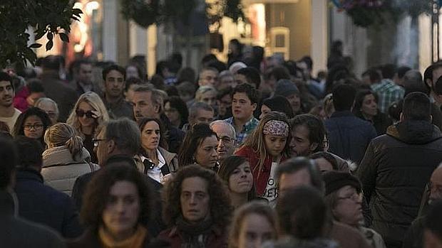 La capital hispalense repite como cuarta ciudad más poblada del país