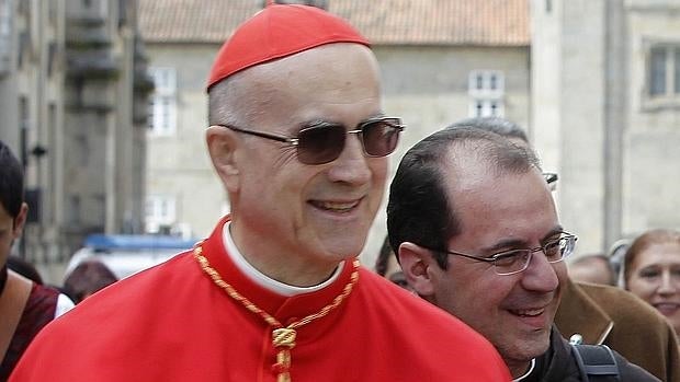 El cardenal Tarcisio Bertone