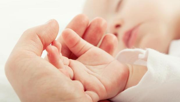 En 2015 ncieron en España 419.109 niños, un 2% menos que el año anterior