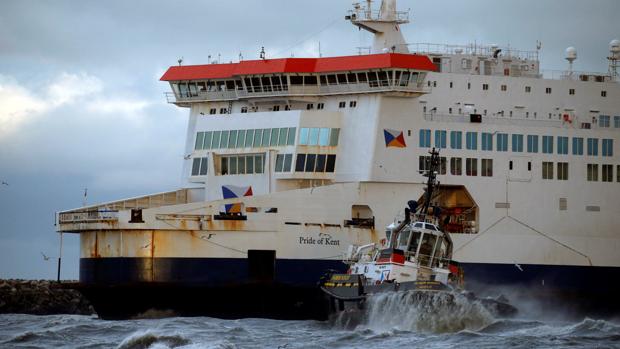 Un ferry ha encallado en el puerto de Calais (al norte de Francia)