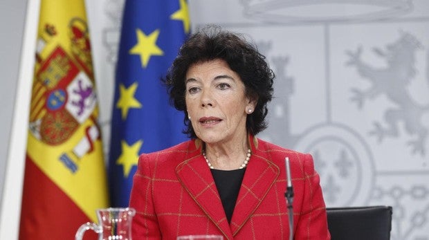 a ministra de Educación y Formación Profesional y portavoz del gobierno, Isabel Celáa