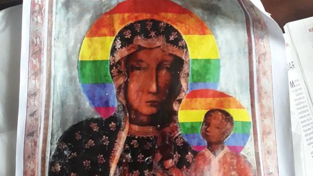 La Virgen Negra de Czestochowa con los colores LGBT
