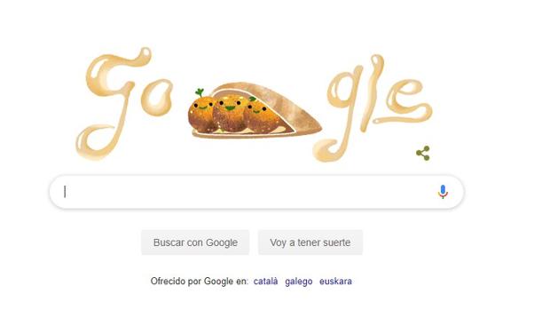 Tres sonrientes bolas de falafel protagonizan el doodle de Google