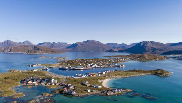 Isla noruega de Sommaroy, en Noruega
