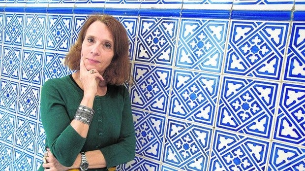 Véronique Olmi en un momento de la entrevista con ABC en la Universidad Pontificia Comillas