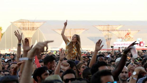 Estas son las aplicaciones que necesitarás en tu móvil para poder sobrevivir a los festivales de música