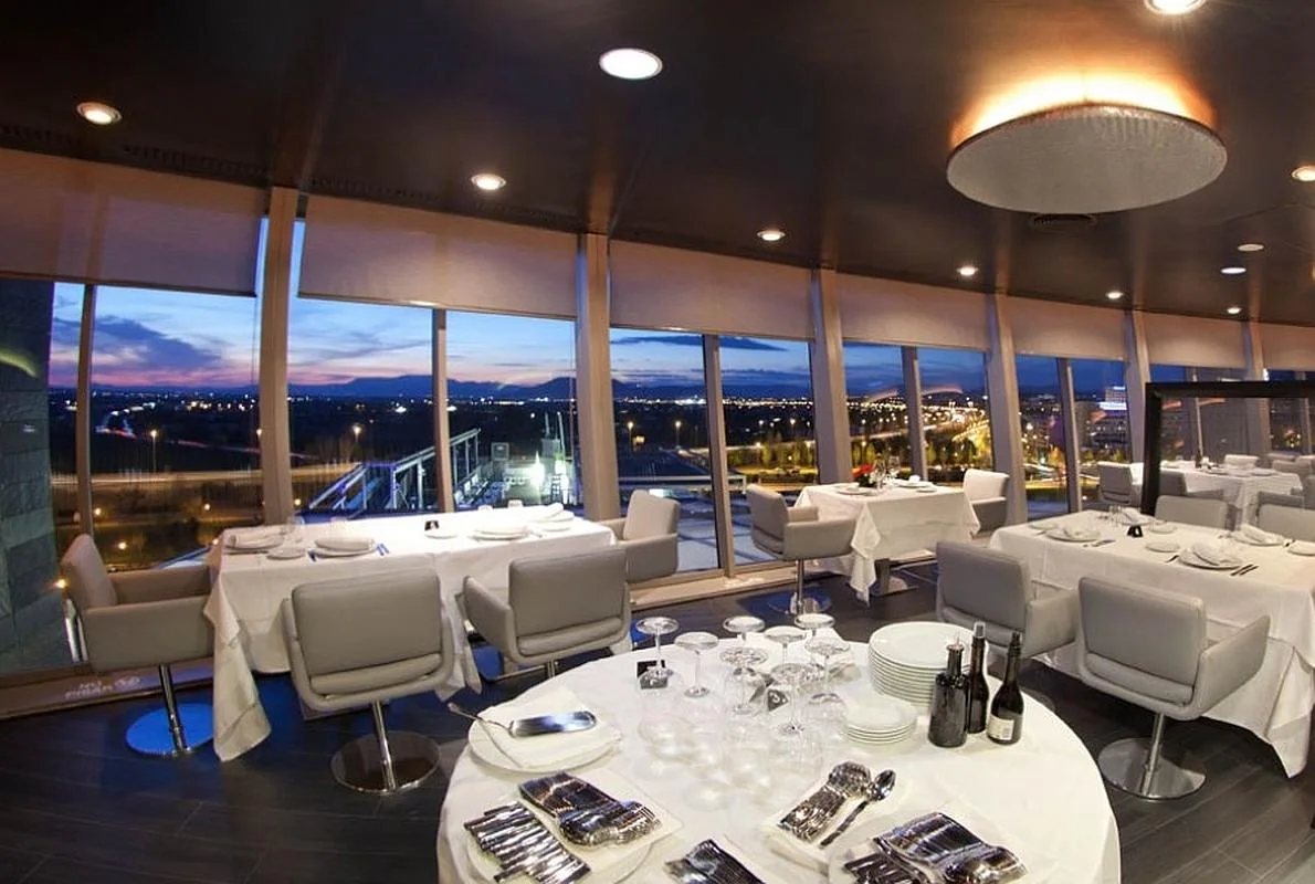 Restaurant 360. Панорамный ресторан 360 в Москве Сити. Панорама 360 ресторан. Ресторан панорама Москва Сити. Ресторан в Москов Сити 360.