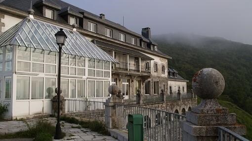 El Parador De Pajares Un Pedazo De Historia En Venta