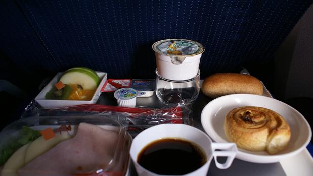 Alimentos para llevar en el avión - Comida para viajar - Mundukos